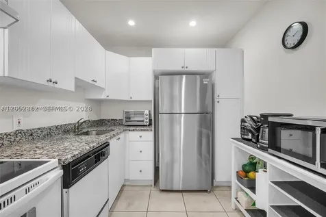 3625 N Country Club Drive Aventura FL 33180