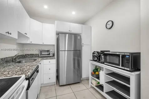 3625 N Country Club Drive Aventura FL 33180