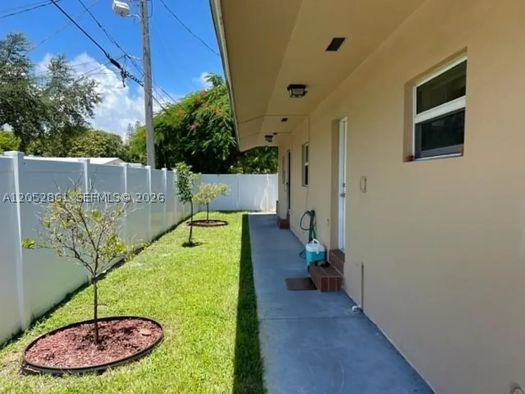 1912 Jefferson Street Hollywood FL 33020