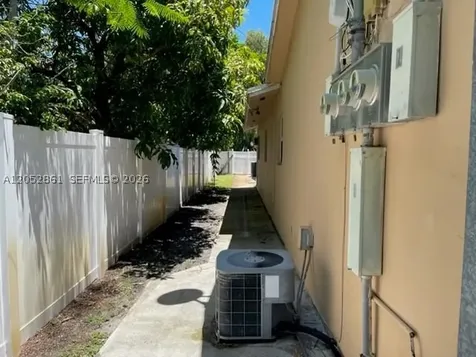 1912 Jefferson Street Hollywood FL 33020