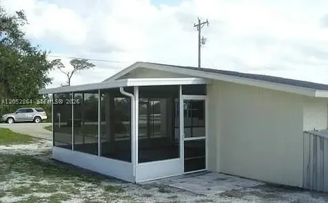 124 Hallmark Avenue Lake Placid FL 33852