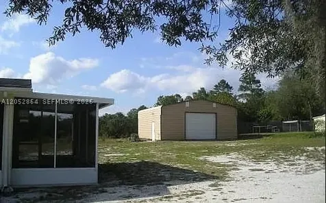 124 Hallmark Avenue Lake Placid FL 33852