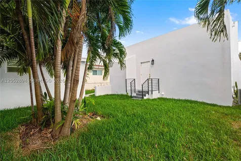 1274 NW 55th Terrace Miami FL 33142