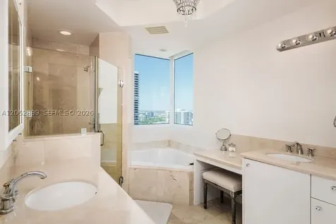 19400 Turnberry Way Aventura FL 33180