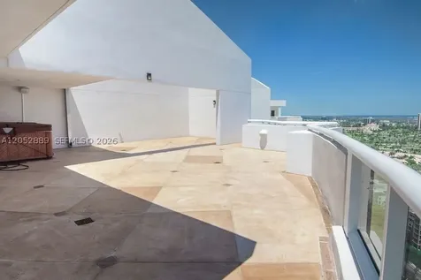 19400 Turnberry Way Aventura FL 33180