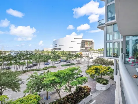 888 Biscayne Boulevard Miami FL 33132