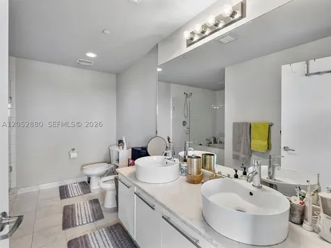 888 Biscayne Boulevard Miami FL 33132