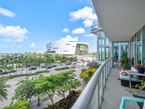 888 Biscayne Boulevard Miami FL 33132