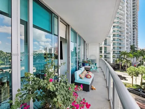 888 Biscayne Boulevard Miami FL 33132