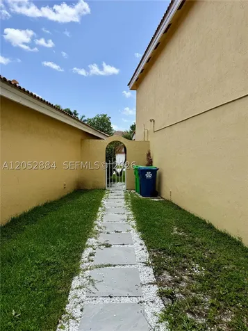 9411 NW 55th Street Sunrise FL 33351