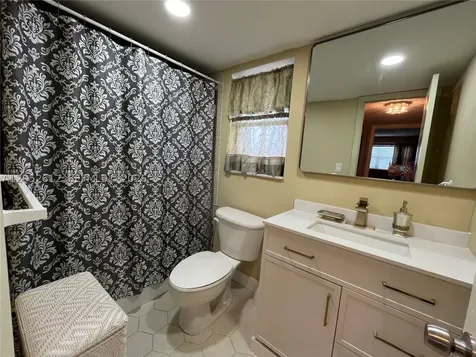 8135 Sunrise Lakes Boulevard Sunrise FL 33322
