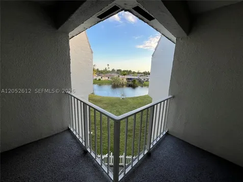 8135 Sunrise Lakes Boulevard Sunrise FL 33322