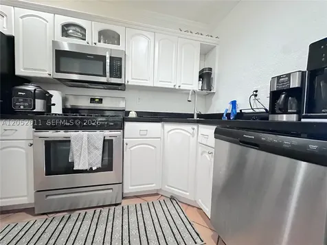 8600 SW 67th Avenue Pinecrest FL 33156