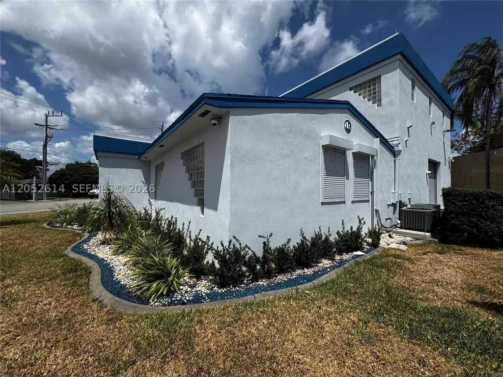 6151 Pembroke Road Hollywood FL 33023
