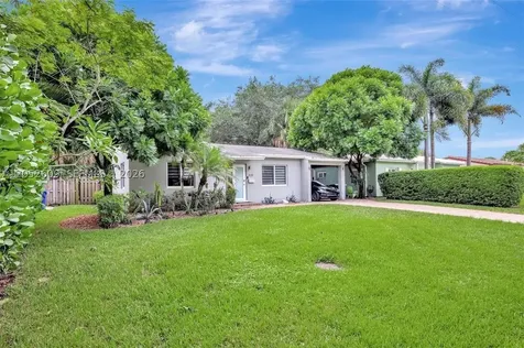 828 SW 15th Street Fort Lauderdale FL 33315