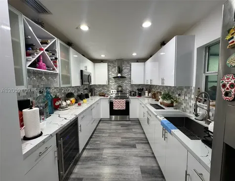 10660 SW 164th Street Miami FL 33157