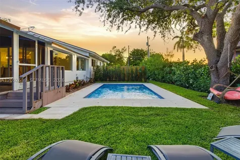 10795 SW 34th Street Miami FL 33165