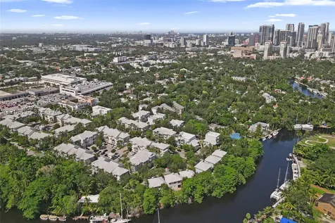 417 SW 13th Terrace Fort Lauderdale FL 33312