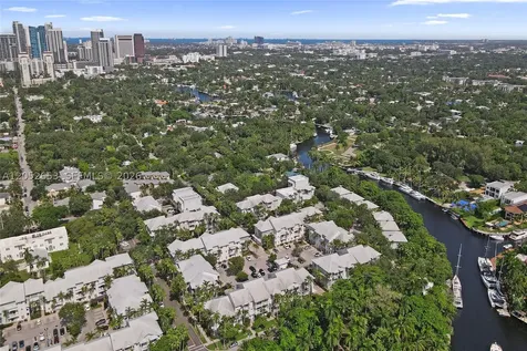 417 SW 13th Terrace Fort Lauderdale FL 33312