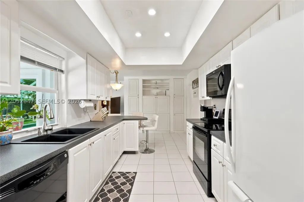 8 Castle Harbor Island Fort Lauderdale FL 33308