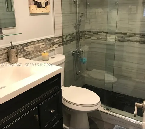 3865 W 9th Way Hialeah FL 33012