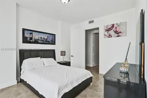 18201 Collins Avenue Sunny Isles Beach FL 33160