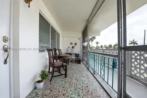 1450 NE 170th Street North Miami Beach FL 33162