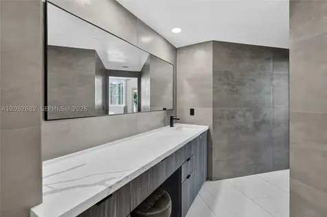 55 SE 6th Street Miami FL 33131