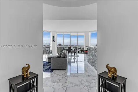 244 Biscayne Boulevard Miami FL 33132