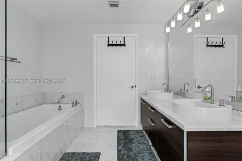 244 Biscayne Boulevard Miami FL 33132