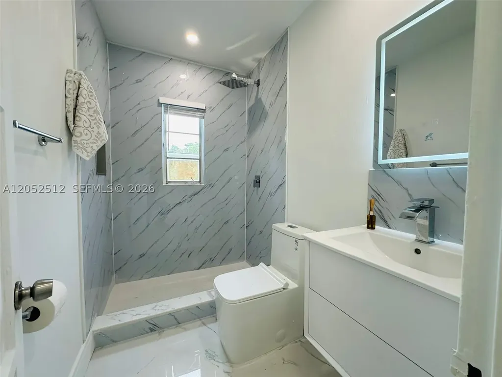 407 SE 14th Court Fort Lauderdale FL 33316