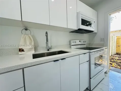 407 SE 14th Court Fort Lauderdale FL 33316