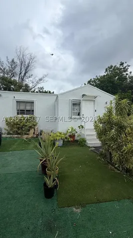 1176 NW 58th Terrace Miami FL 33127