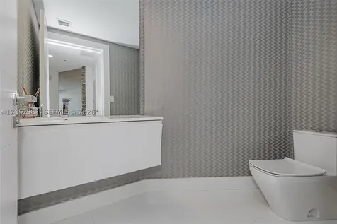 18201 Collins Avenue Sunny Isles Beach FL 33160