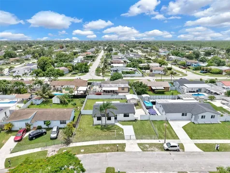 18670 SW 123rd Court Miami FL 33177