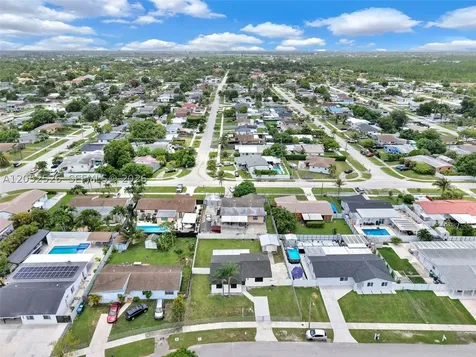 18670 SW 123rd Court Miami FL 33177