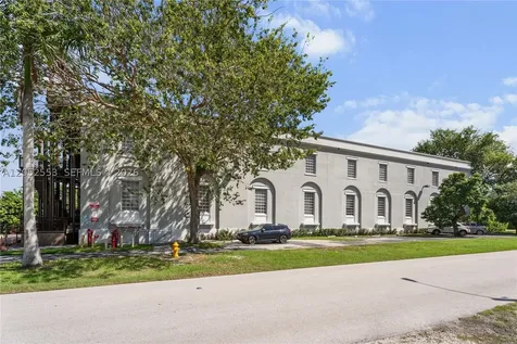 5960 SW 57th Avenue Miami FL 33143
