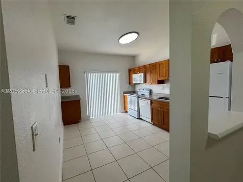 6912 NW 179th Street Hialeah FL 33015