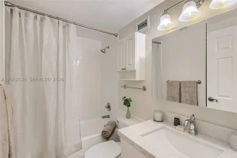 2501 S Ocean Drive Hollywood FL 33019