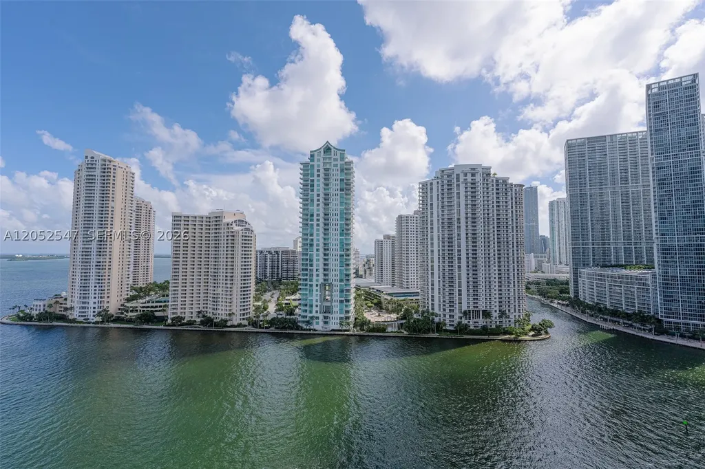 325 S Biscayne Boulevard Miami FL 33131