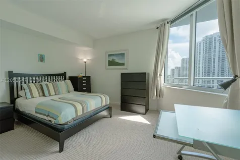 325 S Biscayne Boulevard Miami FL 33131