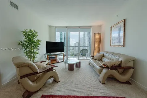 325 S Biscayne Boulevard Miami FL 33131