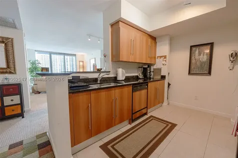325 S Biscayne Boulevard Miami FL 33131