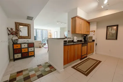325 S Biscayne Boulevard Miami FL 33131