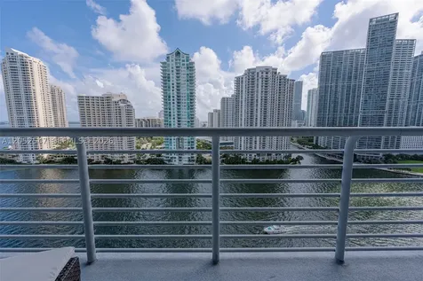 325 S Biscayne Boulevard Miami FL 33131