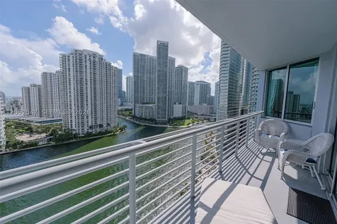 325 S Biscayne Boulevard Miami FL 33131
