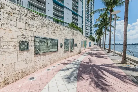 325 S Biscayne Boulevard Miami FL 33131