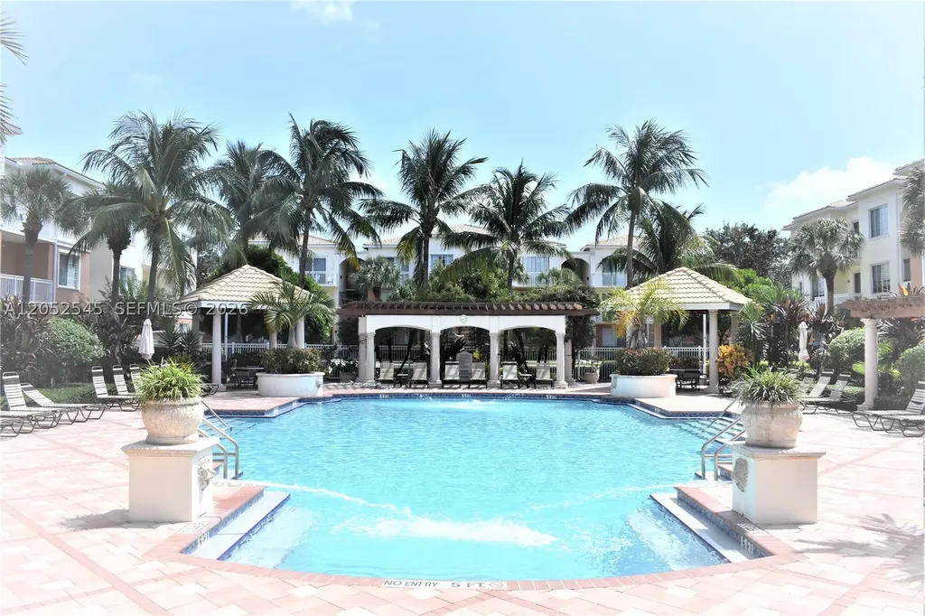 1206 E Myrtlewood Circle E Palm Beach Gardens FL 33418