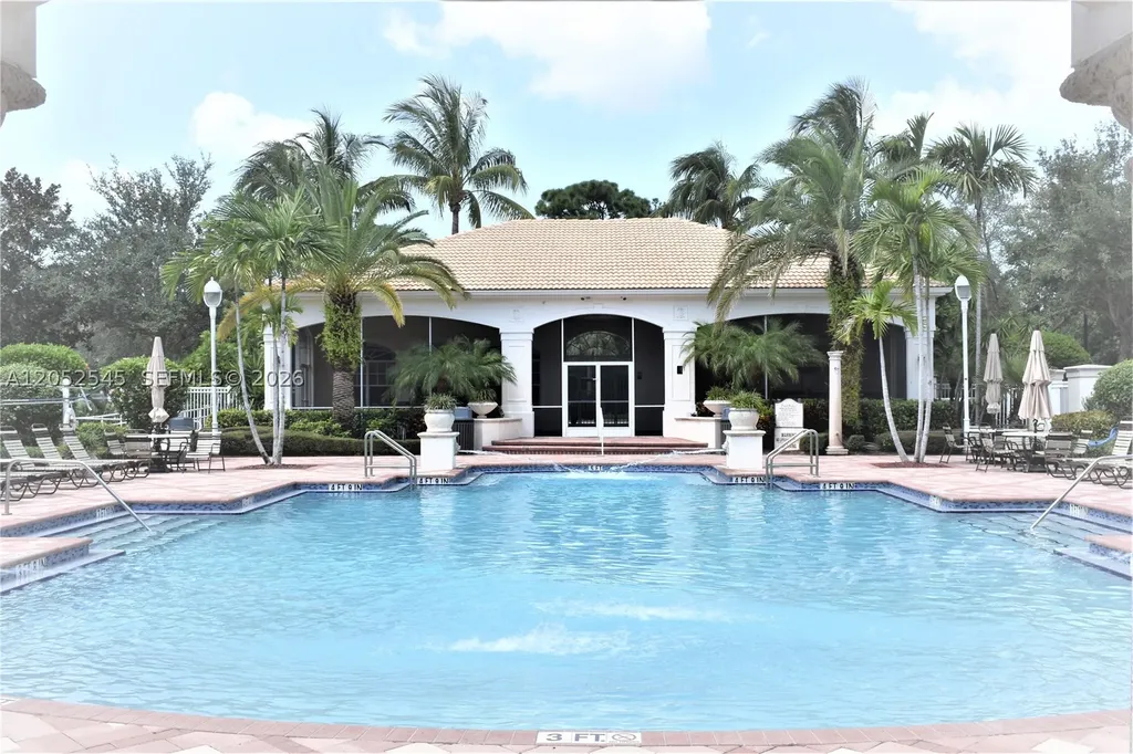 1206 E Myrtlewood Circle E Palm Beach Gardens FL 33418