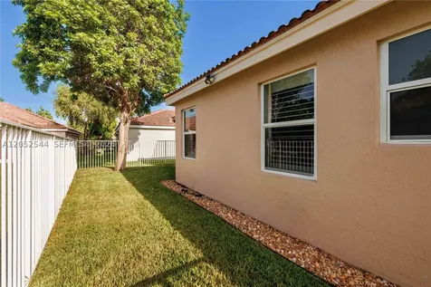1879 Andromeda Lane Weston FL 33327